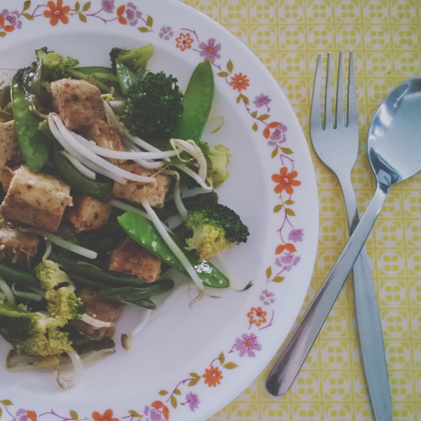 gewokte tofu met lentegroenten - veggie voor starters - fiekefatjerietjes